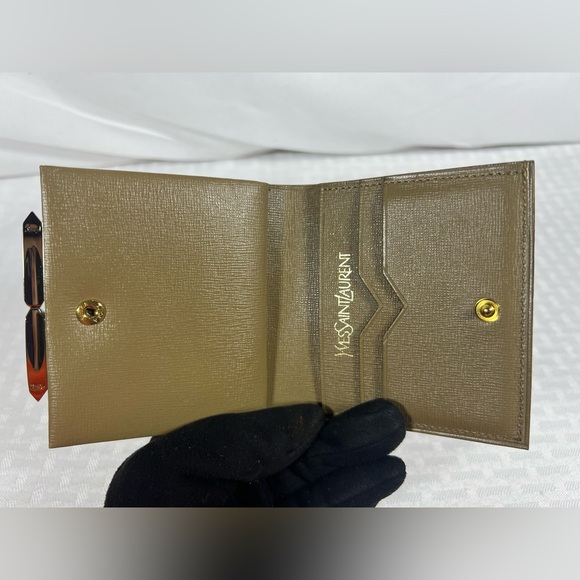 Yves Saint Laurent Collection Beige Kisslock Wallet Clutch w/ Box - Picture 8 of 11